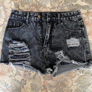 Distressed shorts